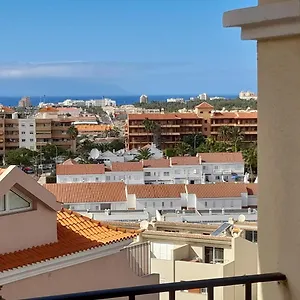 https://castle-harbour-los-christianos.in-canary-islands.com