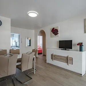 https://apartamento-sur-con-vistas-al-oceano.in-canary-islands.com